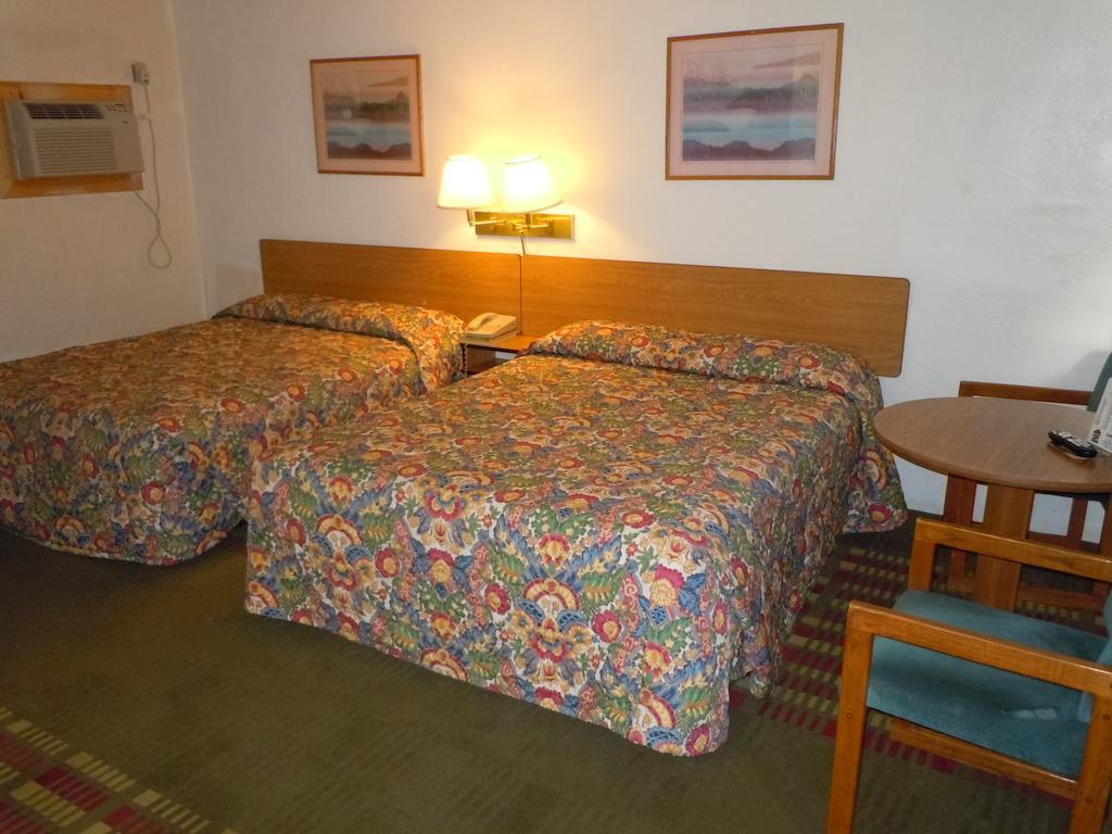 Value Inn Фаллон Екстер'єр фото
