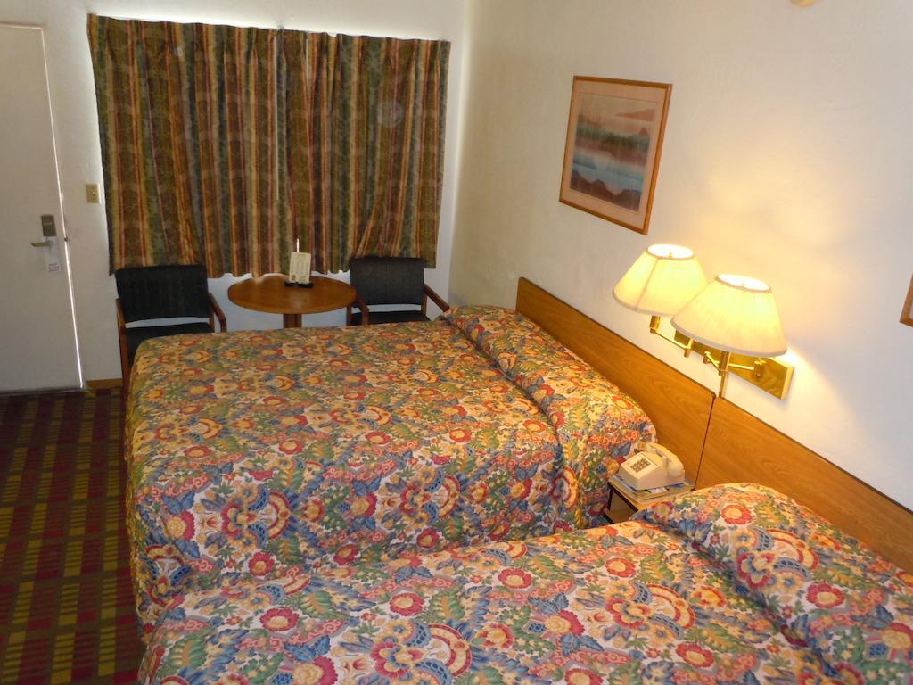 Value Inn Фаллон Екстер'єр фото