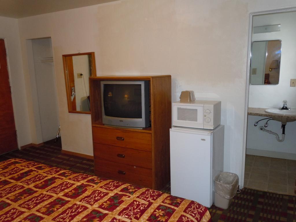 Value Inn Фаллон Екстер'єр фото