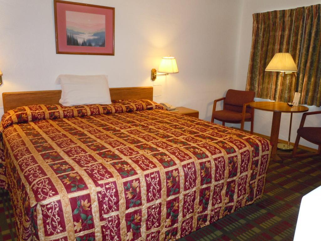 Value Inn Фаллон Номер фото